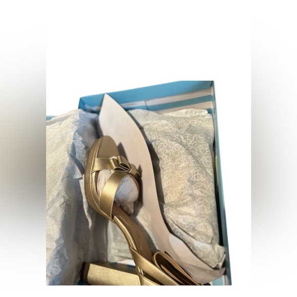 Draper James RSVP Averie, open toe heels/sandals, 3.75" heel, gold. 9.5m new - Picture 11 of 11